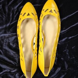 Calvin Klein Yellow Cutout Pointed Toe Flats Size 7M